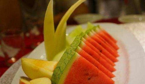 去饭店演戏吃瓜,一场别开生面的演艺盛宴