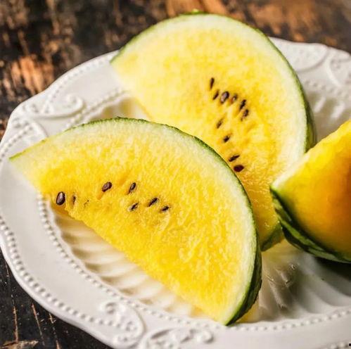 洗脚吃瓜,夏日休闲新风尚