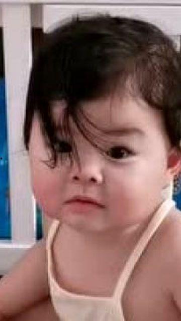 小脸妹吃瓜日常