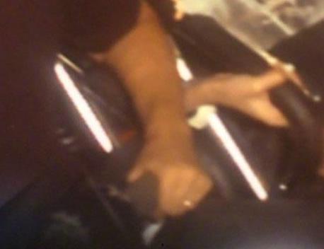 男孩女孩吃瓜情侣,男孩女孩的甜蜜瓜缘情侣故事