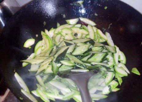 角瓜能与什么一起吃呢